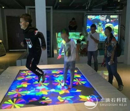 互动蹦床